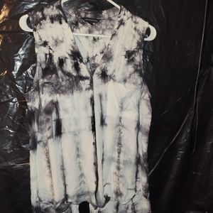 Rock and republic tie dyed button up sleeveless top